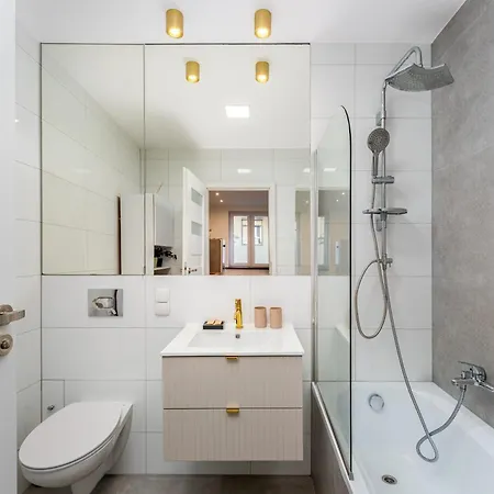 Rakowicka Superior By Bookinghost Cracovia