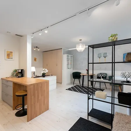 Rakowicka Superior By Bookinghost